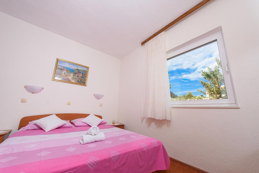 Apartments Patricia Trogir Buitenkant foto